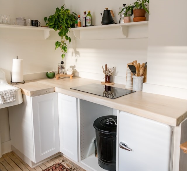 Corner Cabinet for Kitchen